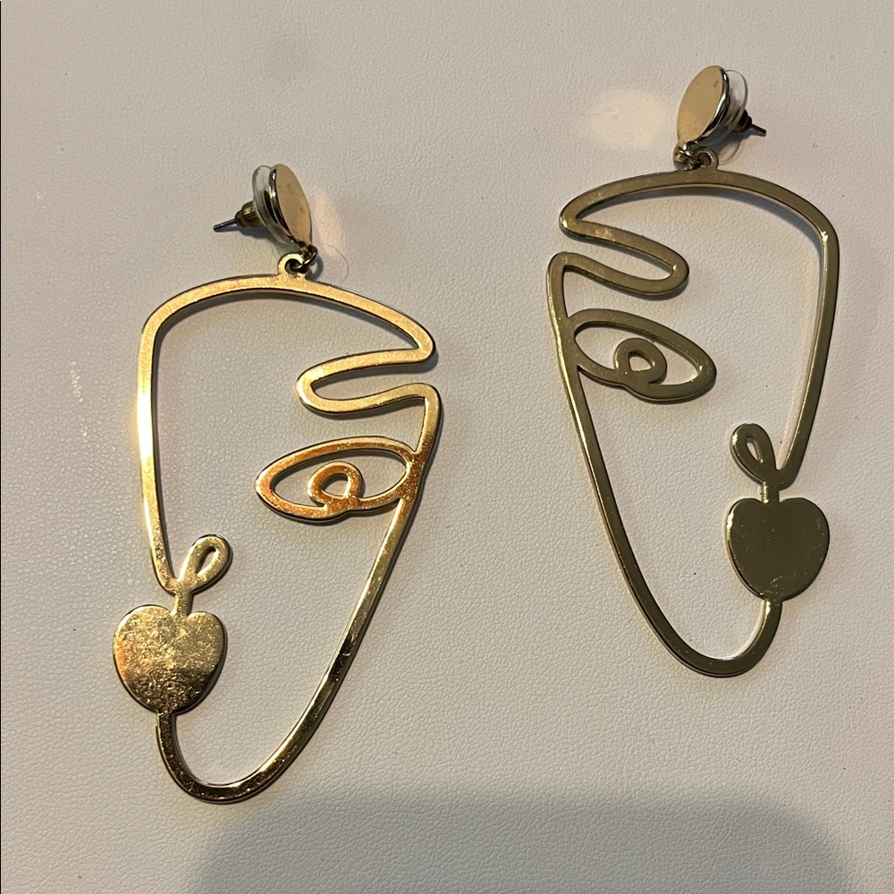 Artistic Gold Outline Earrings